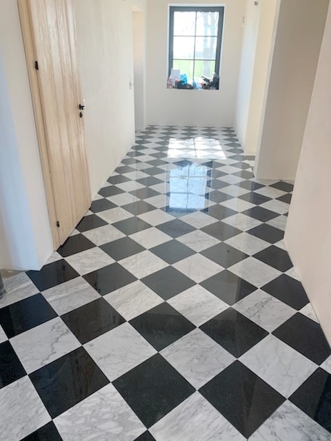 Szachownica – Nero Angola + Bianco Carrara Gioia