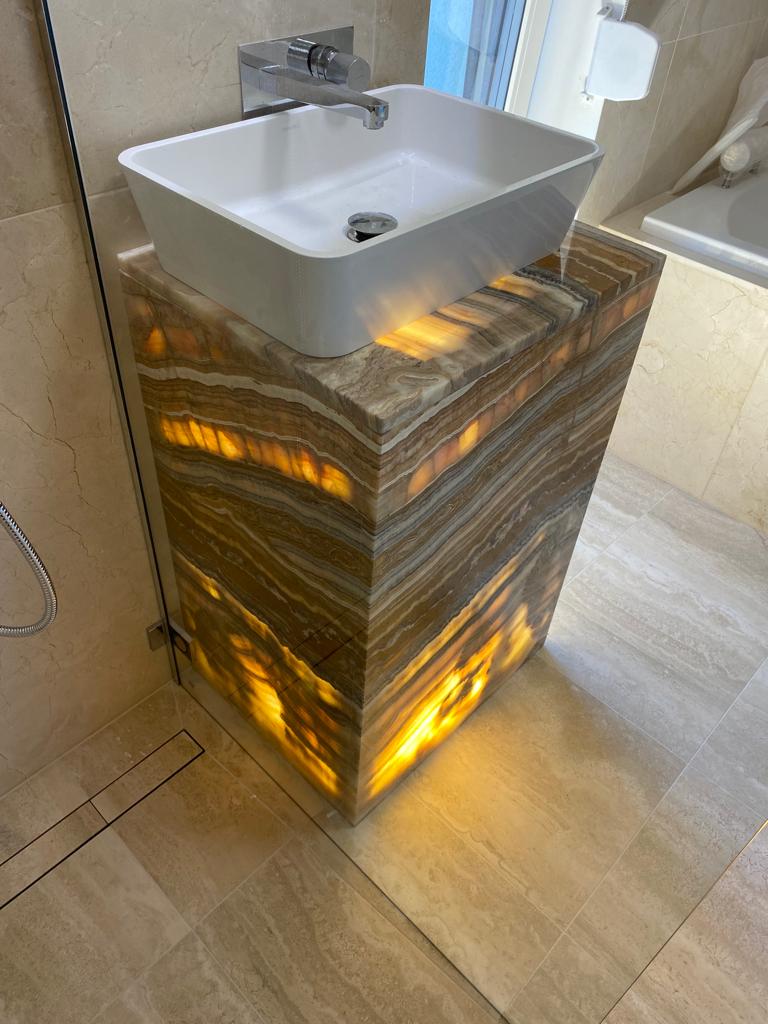 Onyx Tigre Trawertyn Classico i Crema Marfil Antico