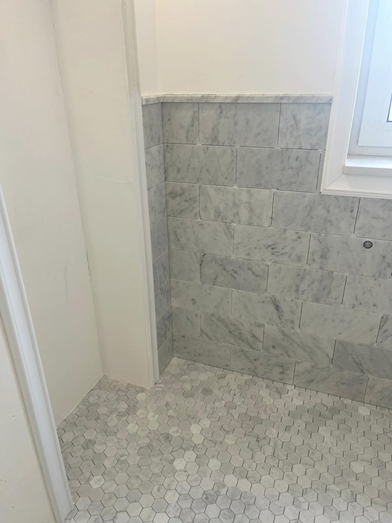 Hexagony i Cegiełki Bianco Carrara mat