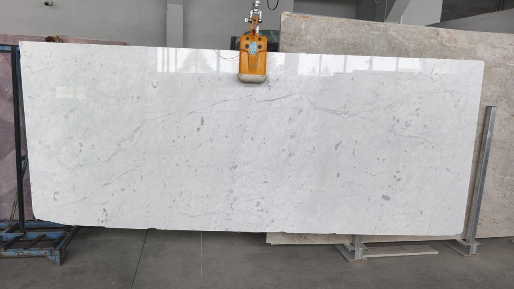 Bianco Carrara Gioia GB — Płytki marmurowe
