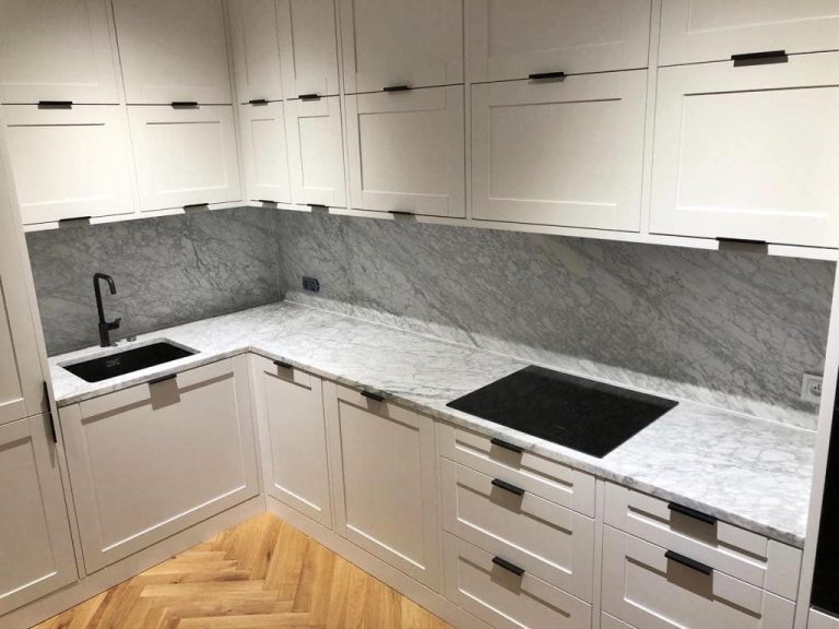 Statuarietto – matowe blaty kuchenne, apartament Wrocław