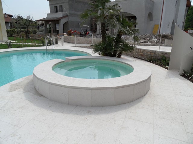 Pietra Lessinia