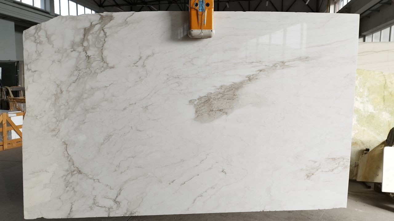 Calacatta Cremo