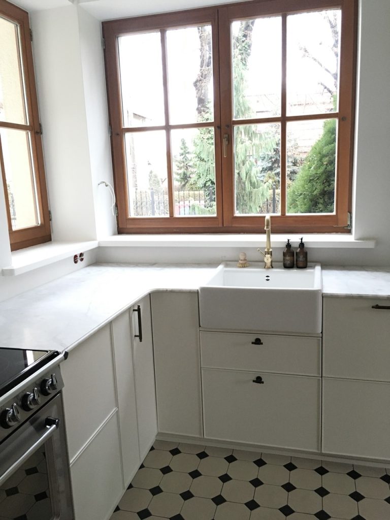 Blaty Bianco Carrara Gioia GB – wersja matowa z profilem