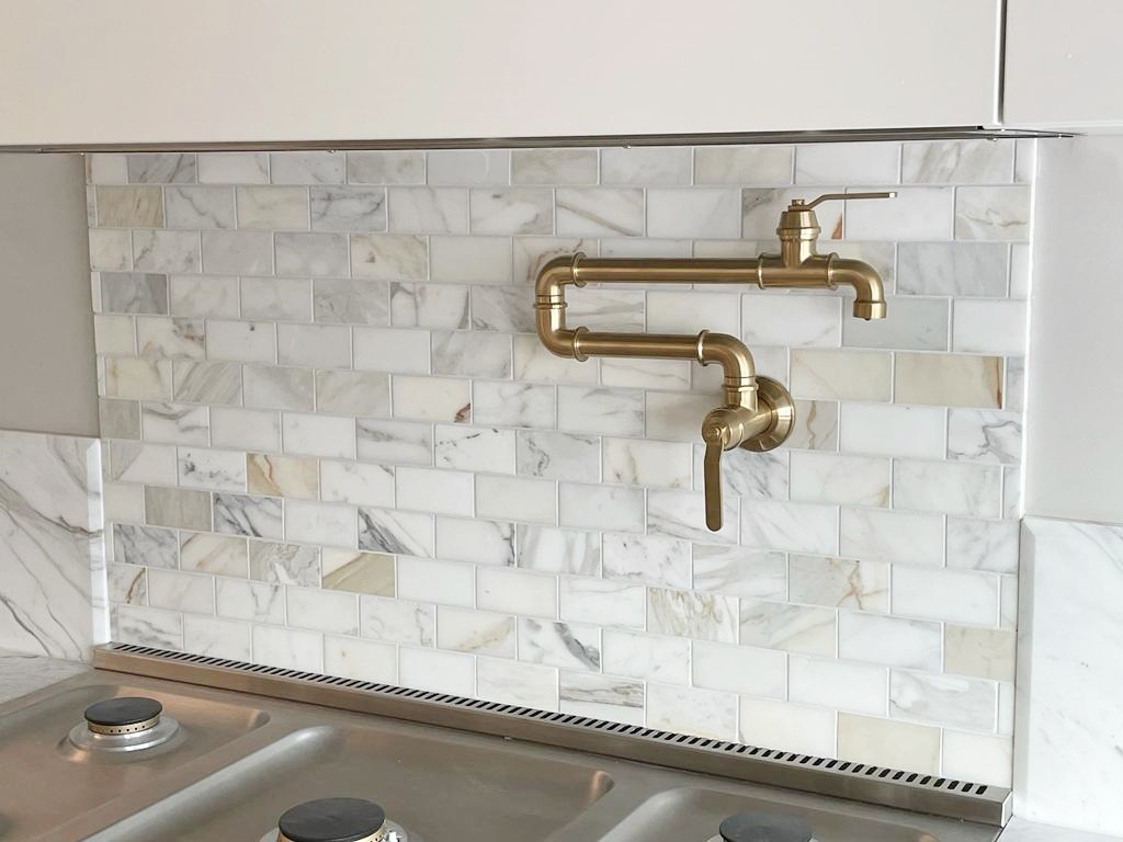 Brick Calacatta Gold mat i blaty Calacatta