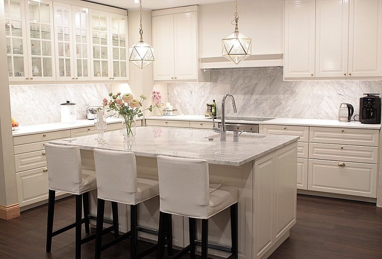 Bianco Carrara – wyspa, blat i backsplash