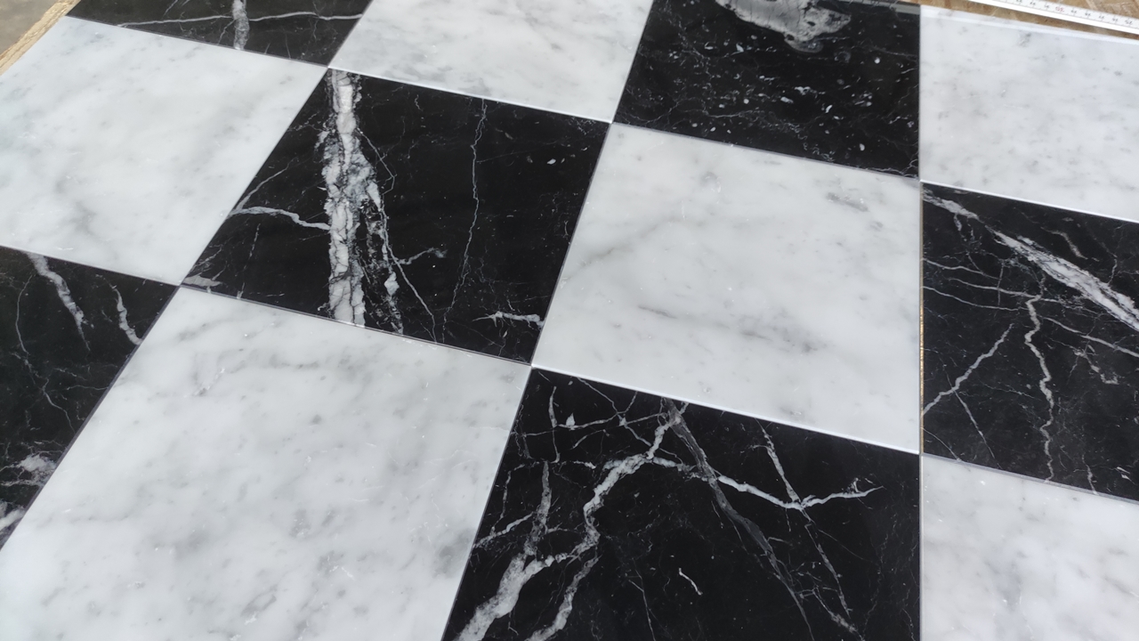szachownica carrara marquina